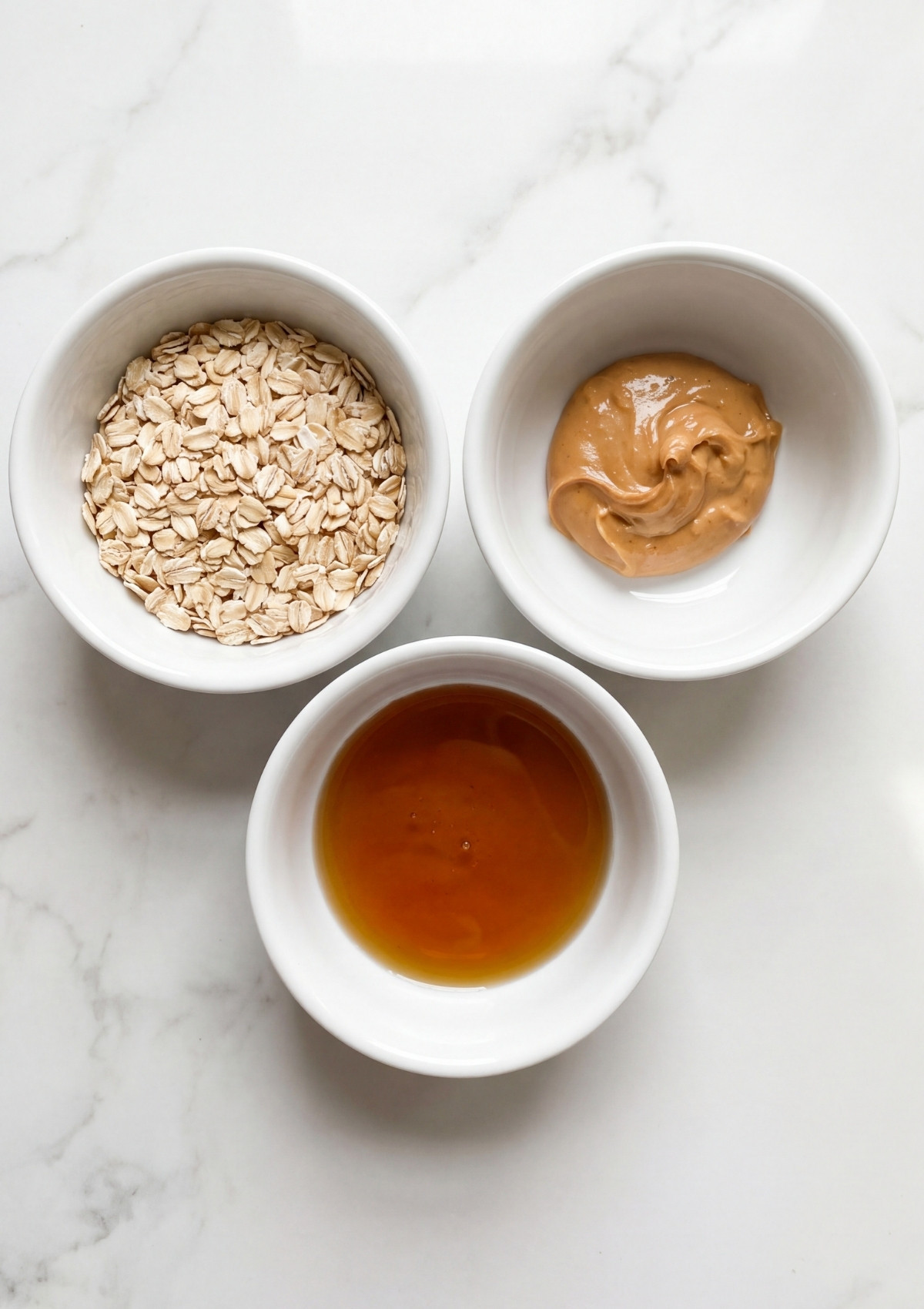 No Bake Oatmeal Bars ingredients oats peanut butter and maple syrup for easy no bake snack recipe
